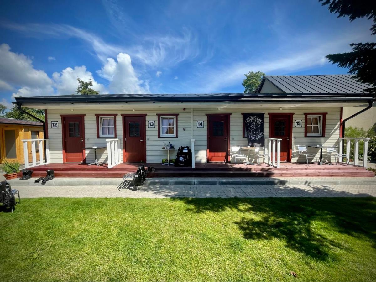 Aleksandri Guesthouse Parnu Exterior photo